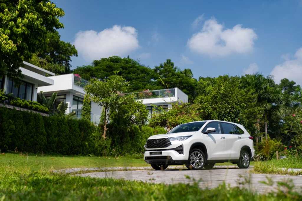 Toyota Innova Cross 2023