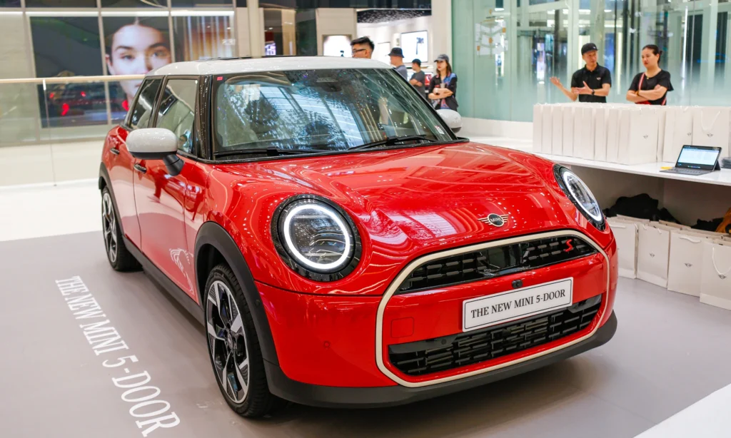 Mini 5 Door 2025